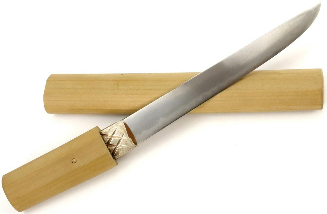 GOOD SIGNED KOTO ERA JAPANESE SAMURAI TANTO DAGGER IN SHIRASAYA MOUNTS, NICE SILVER OVER COPPER: Good Signed KOTO era Japanese Samurai TANTO Dagger in Shirasaya Mounts, Nice Silver over Copper Habaki. Total length (inside scabbard if present) : 12 3/4", Blade length : 7 1/2". ~~. Detailed conditi