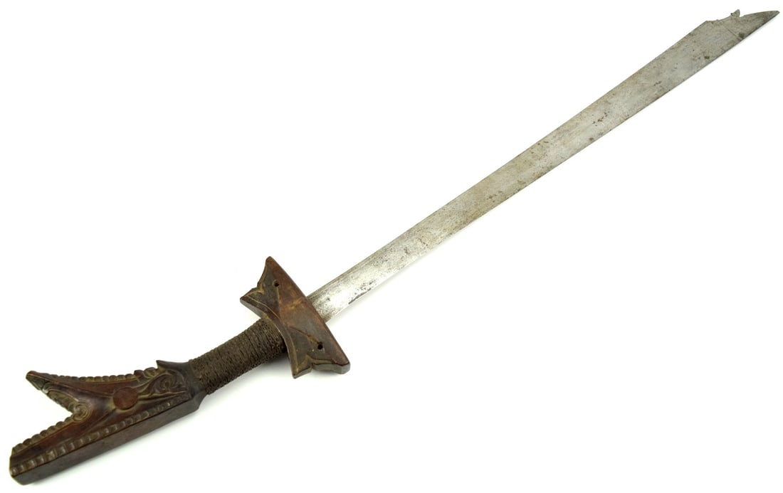 LARGE 19TH C. PHILIPPINE MORO KAMPILAN SWORD (1 of 20)