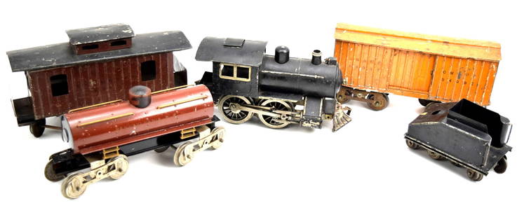 Pre War Lionel Standard Gauge Train Set: Pre War Lionel Standard Gauge Train Set. Locomotive with tender, yellow box car CM&StP 54087, NYC & HRRR #4351 Caboose and Pennsylvania RR tank car.~~. Detailed condition reports are not included in t