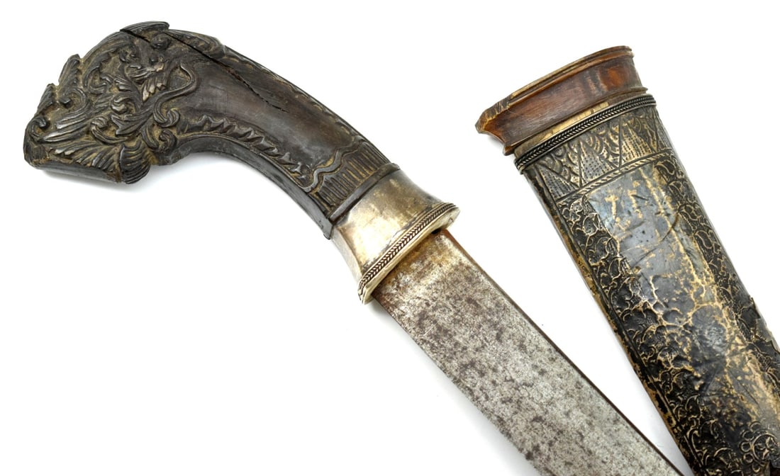 Antique Sumbawa Sword, decorated scabbard (1 of 20)