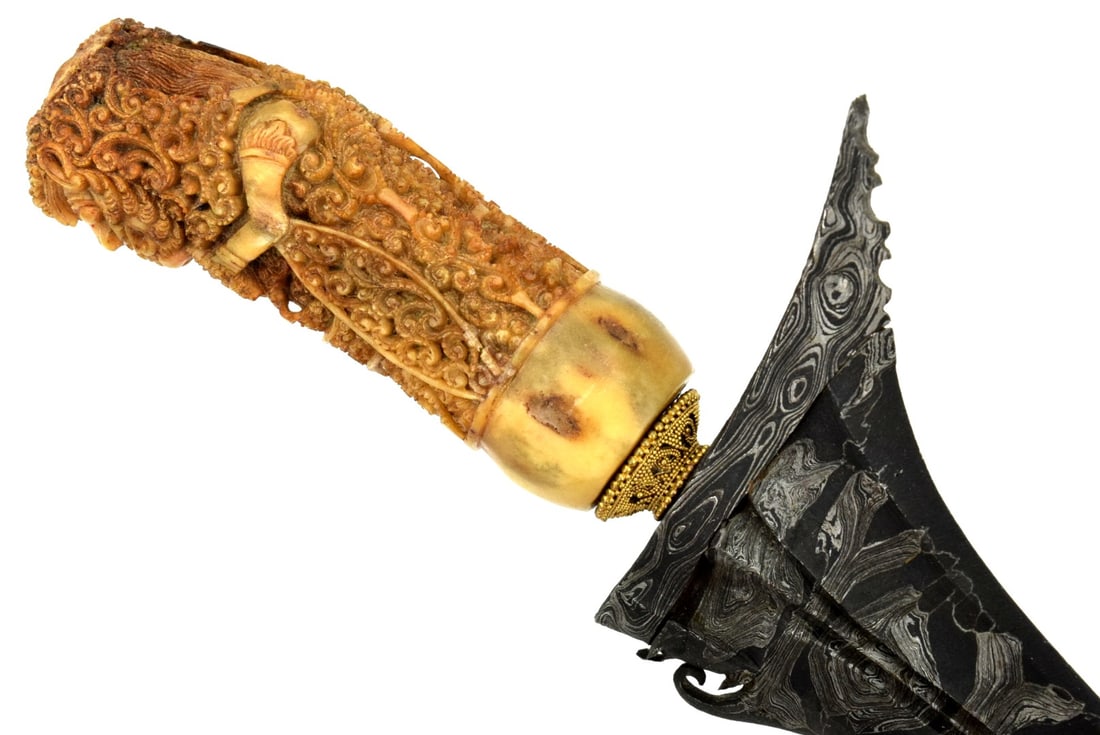 FINE INDONESIAN CIREBON, JAVA KERIS DAGGER ~ EXQUISITE CARVED BONE GRIP & DAMASCUS BLADE ~ EARLY: Fine Antique Indonesian Cirebon, Java KERIS Dagger. ~ NO INTRENATIONAL SHIPPING. Exquisite Carved Bone Grip & Damascus Blade. Javanese keris, are some of the most highly variegated objects in the worl