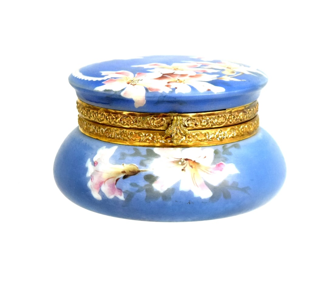 Antique Nakara Dresser Box by C. F. Monroe Co. (1 of 8)