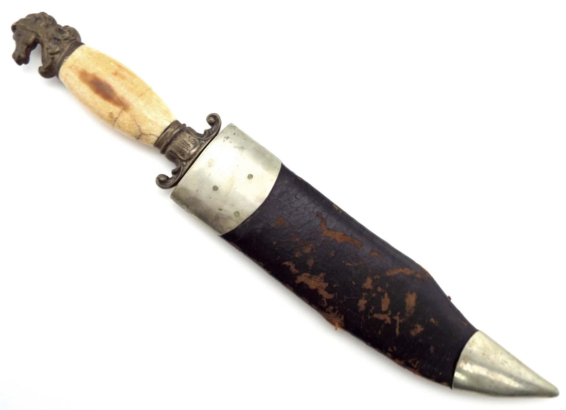 LARGE ANTIQUE BOWIE KNIFE OF AMERICAN CIVIL WAR ERA STYLE WITH FINE GRIP MATERIAL AND LOVELY HORSE (1 of 18)