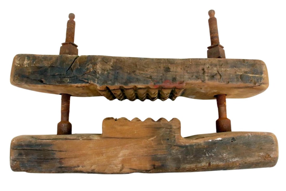 Vicious Medieval to Renaissance era European SKULL CRUSHER VICE Torture Device used by Justice Syste: Vicious Medieval to Renaissance era European SKULL CRUSHER VICE Torture Device used by Justice System, Comprised of Two Massive Wooden Blocks with Large Bolted Iron Arms, Top & Bottom with Carved Spik