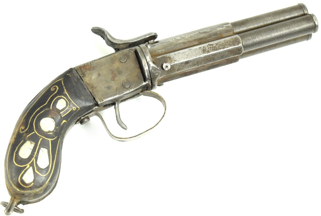 INTERESTING OLD COPY MIDDLE EASTERN 3 BARREL GUN.: Interesting old copy middle eastern 3 barrel gun. Size: 9 3/8". ~~ . Detailed condition reports are not included in this catalog. For additional information, including condition reports, please contac
