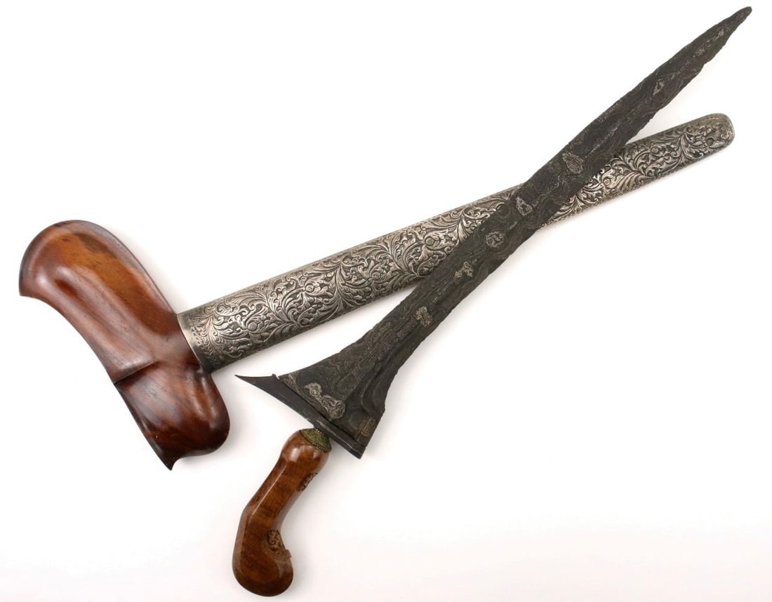 Rare Antique Indonesian KERIS Dagger with Strong Damascus Steel Blade ~ Nice Wood & Silver Mounts (1 of 18)