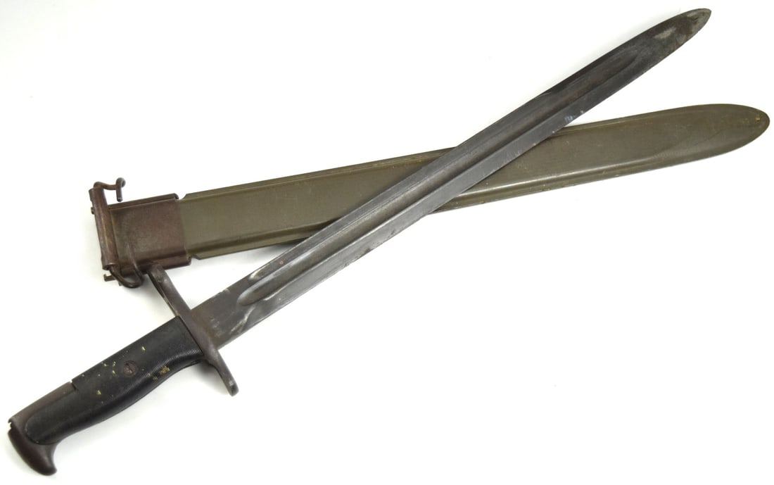 WWII US BAYONET - 1943 UFH WITH USN MK1 SCABBARD (1 of 16)