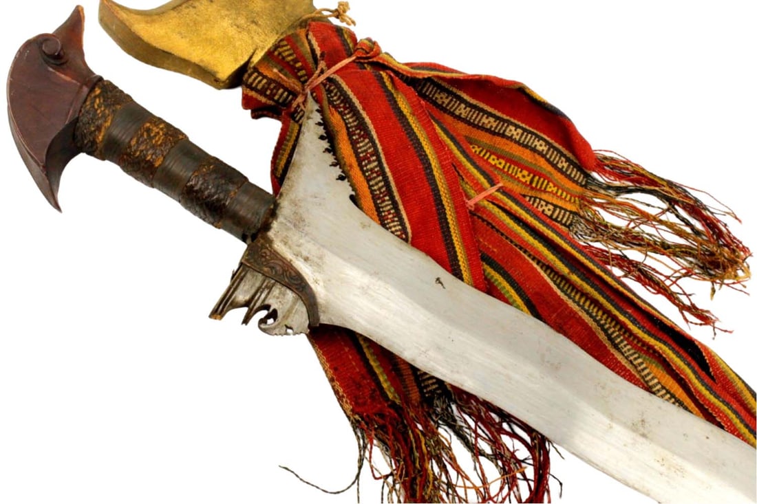 Rare 19th C. Philippine Moro Warrior's Fighting KRIS Sword With Seldom Encountered Original Fabric (1 of 20)