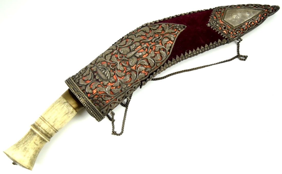 Nice and Rare 19th C. Silver and Gold ornate work Presentation Kukri Knife. (1 of 19)
