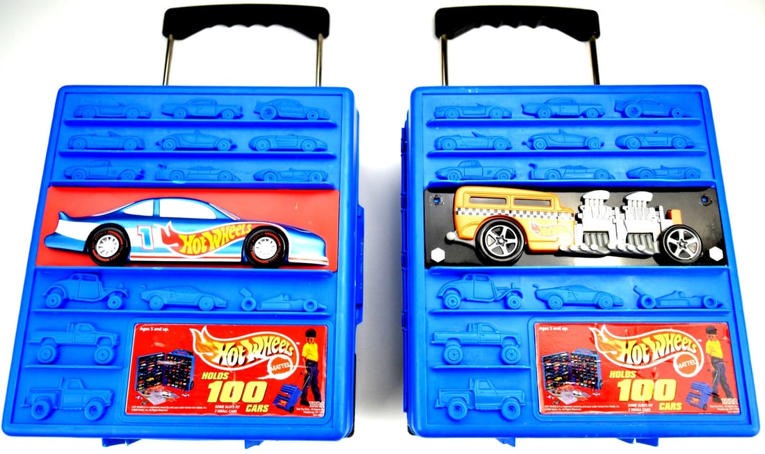 Lot Hot Wheels Cars With 2 Carrying Cases (1 of 7)
