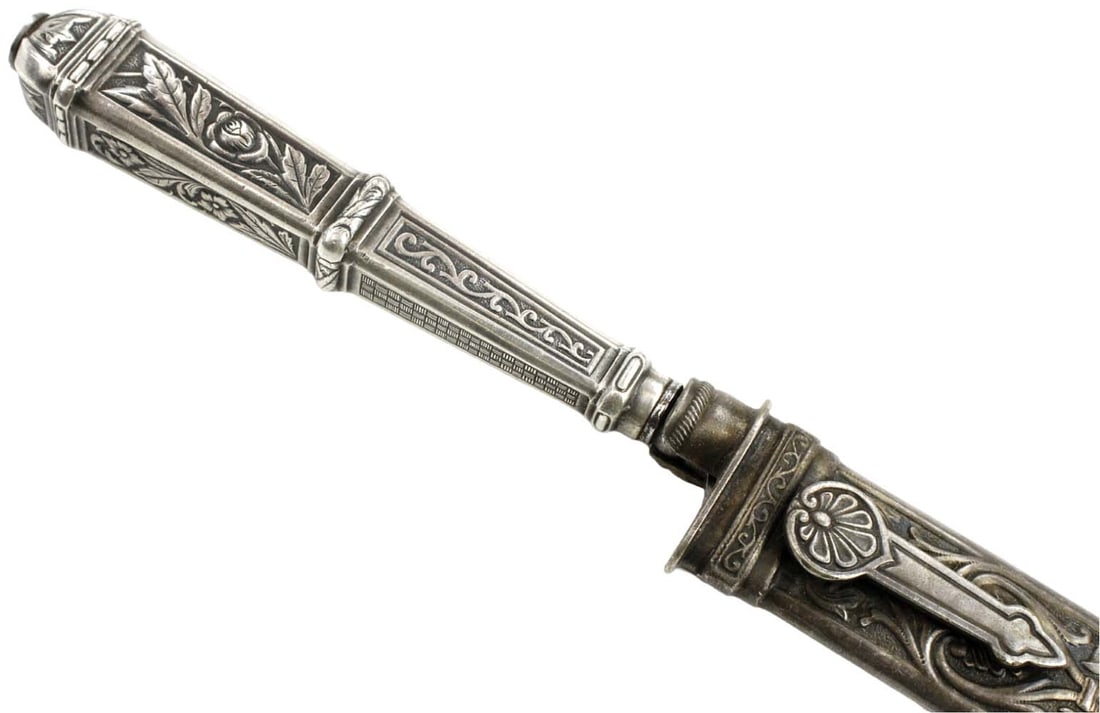 Fine Quality Latin American Argentina or Brazil GAUCHO Cowboy Knife in Highly Detailed Silver (1 of 15)