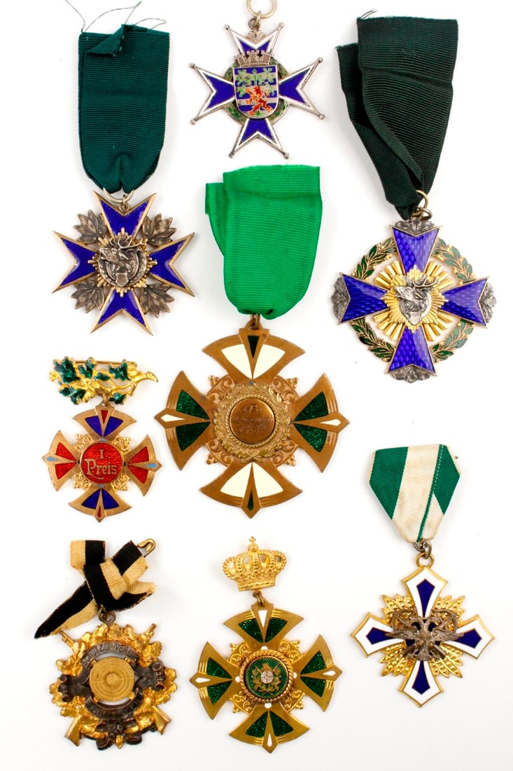 Lot of 8 Imperial German WW I era Medals Orders with Enamel Decorations & Engraved Presentation: Lot of 8 Imperial German WW I era Medals Orders with Enamel Decorations & Engraved Presentation Inscriptions. Detailed condition reports are not included in this catalog. For additional information, i