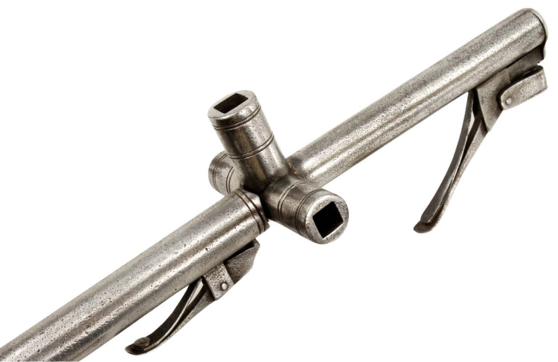 Unique 16th-17th C. Italian Stiletto Dagger Combination with Wheellock Pistol/Rifle Winding Keys &: Unique 16th-17th C. Italian Stiletto Dagger Combination with Wheellock Pistol/Rifle Winding Keys & Powder Flask Hilt. Of All-steel Construction with Spring Assistent Grip Powder Flask Lid & Scabbard R