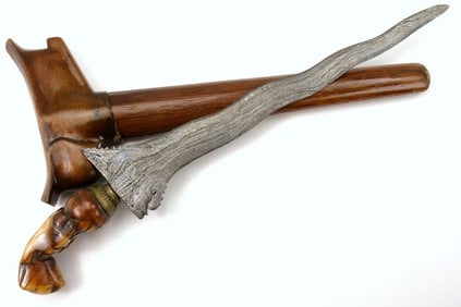 Good Antique Indonesian KERIS Dagger with Carved Grip & Strong Damascus Steel Blade