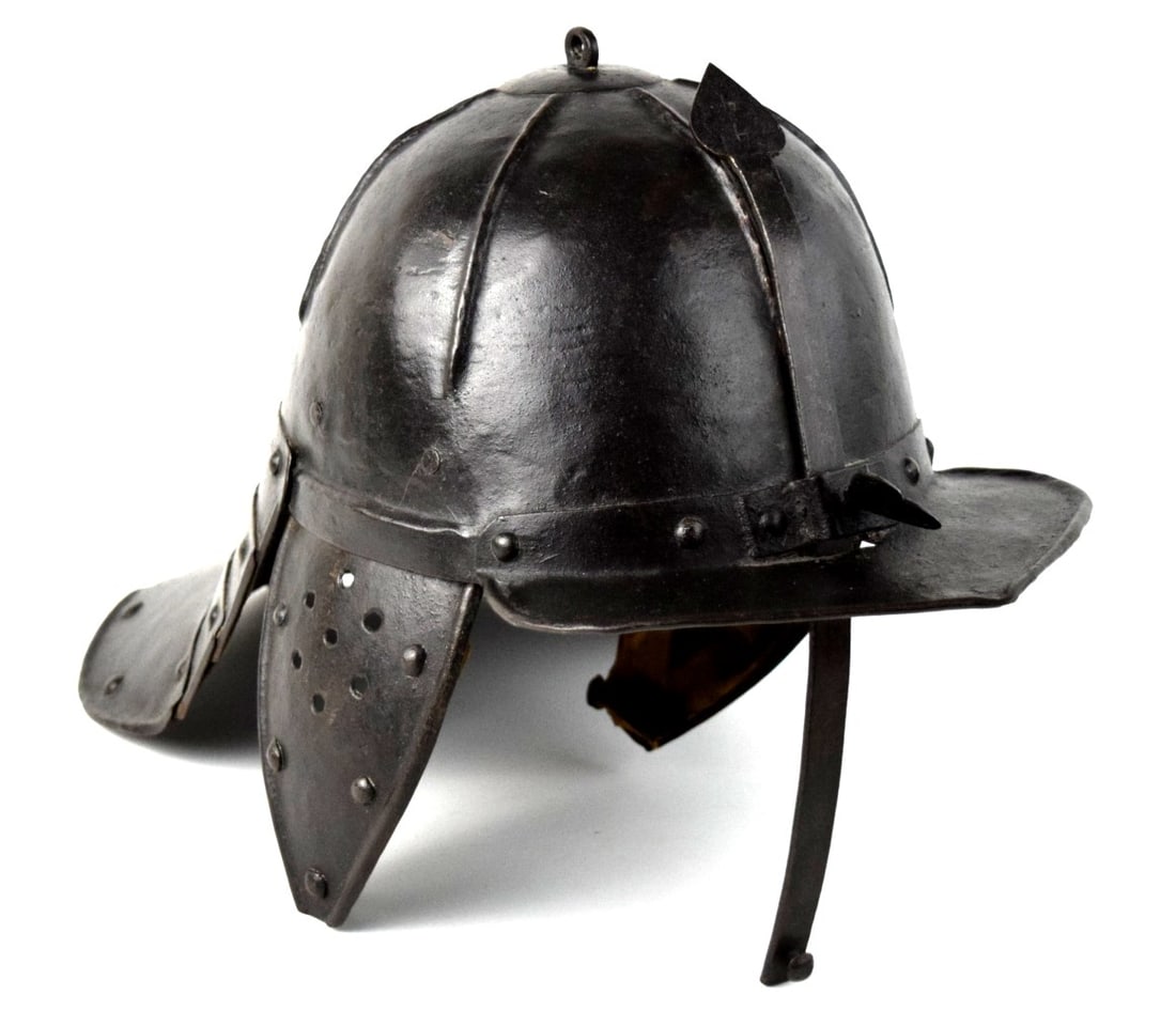Very Good 1650s English  Cromwellian Civil War Trooper's Lobster-tail Iron Helmet (1 of 17)