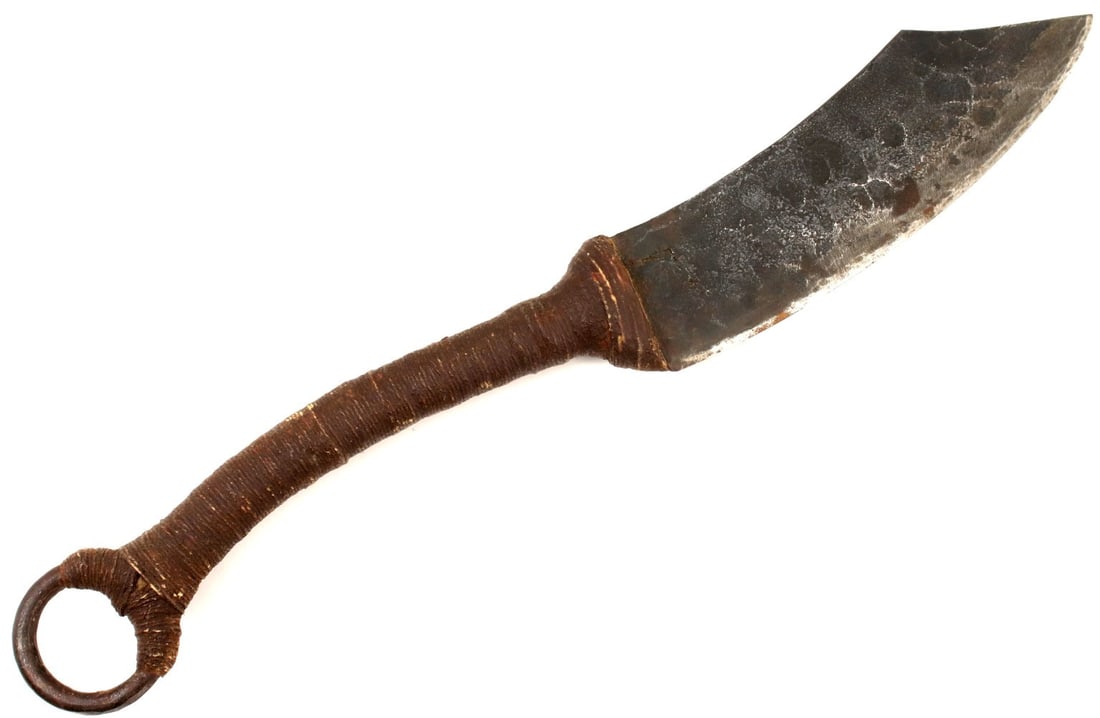 Rare 18th-19th C. Chinese Heavy Bladed Hatchet Short Sword / Large Dagger. (1 of 9)