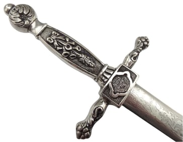 ANTIQUE FRATERNAL MASONIC MASON LARGE DIRK DAGGER. WITH PRESENTATION INSCRIPTION AND MAKER LOGO ON