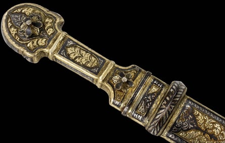 Very Nice Russian Caucasian KINJAL Dagger in Lovely Gilt Niello Silver Mounts. Strong Mirrored