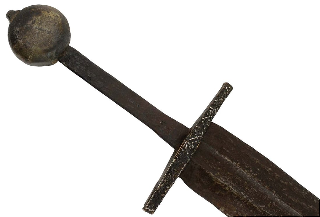 Interesting Late Viking to Crusaders era Broad Sword with Bronze Pommel and Silver Inlaid Guard. (1 of 20)