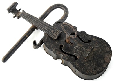 ANTIQUE CAST IRON VIOLIN SHAPE WORKING GATE LOCK WITH KEY