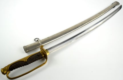 Rare pre WW II Japanese KYU GUNTO Sword with Gilt Brass Mounts & Stingray Grip. Koto era Muromachi