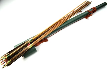 Good Japanese Samurai Quiver with Arrows