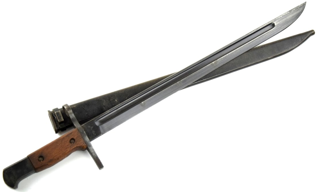 WWII Japanese Arsiaka Bayonet w National Denki under Kokura supervision mark: WWII Japanese Arsiaka Bayonet with straigt quillon, bright blade with National Denki under Kokura supervision amrkings on ricasso . Total length (inside scabbard if present): 20 5/8", Blade length: 15