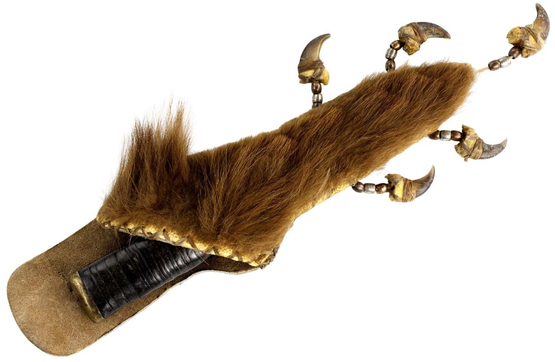 Very Nice Antique 19th C. Native American Indian Trade Knife Dagger with Bearskin & Claws Scabbard. (1 of 20)