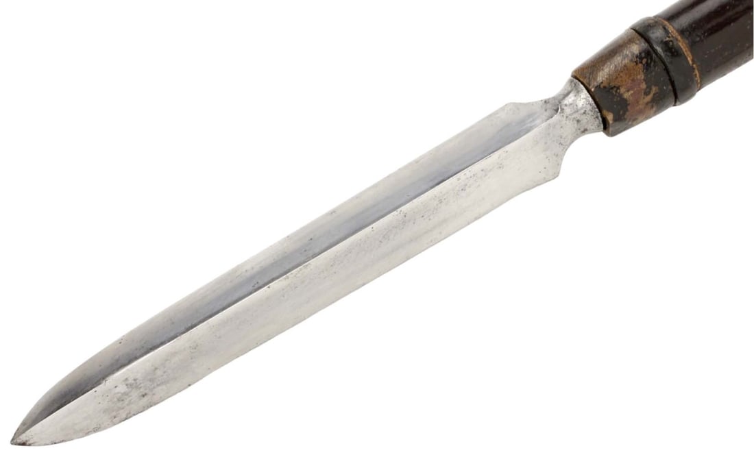 Very Nice Signed Koto or Early Shinto Japanese Samurai YARI Spear Head Mounted on the Short Shaft (1 of 18)