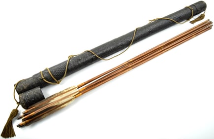 Nice Old Japanese Samurai Quiver with Arrows