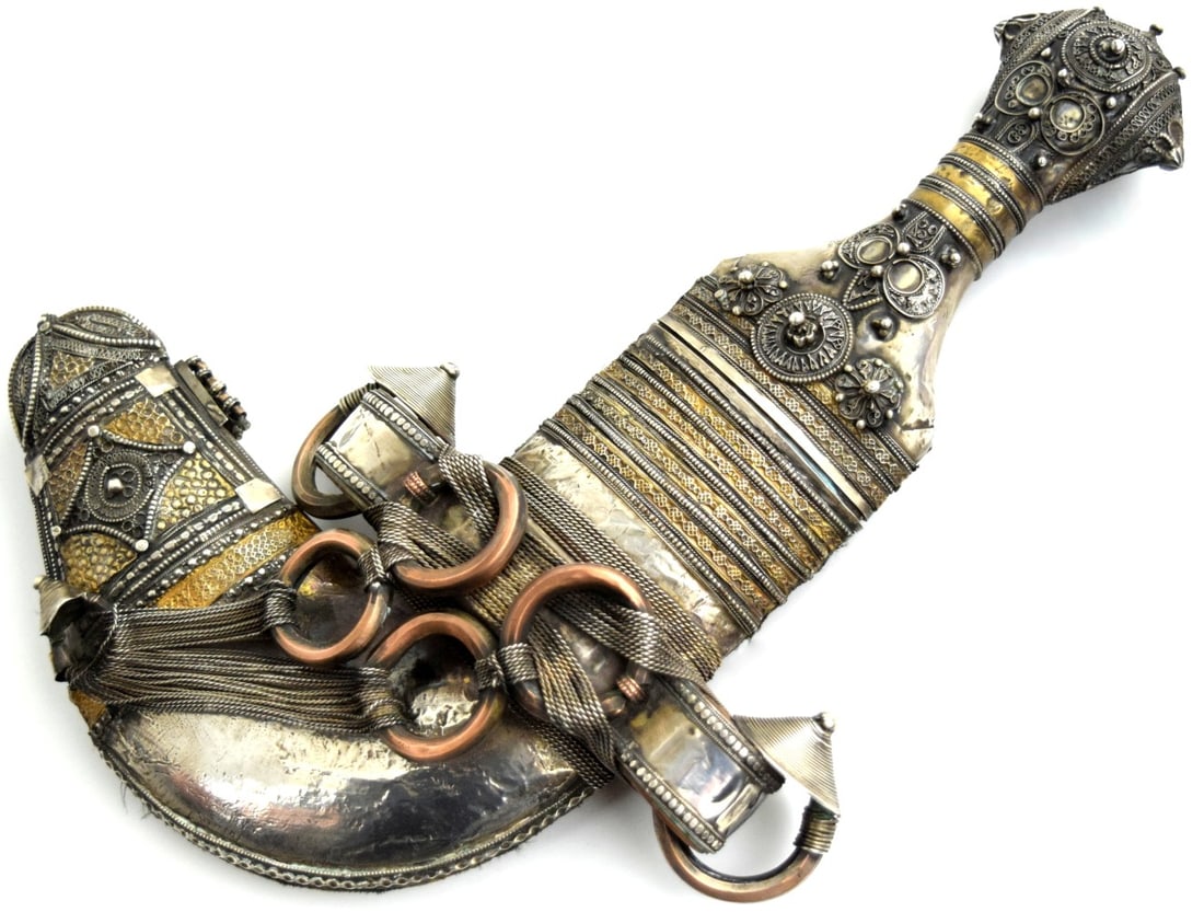 Good Large 19th C. Silver Gold & Copper Mounted Islamic Arabic Arab Omani Military Officer's JAMBIYA: Good Large 19th C. Silver Gold & Copper Mounted Islamic Arabic Arab Omani Military Officer's JAMBIYA Dagger Knife with Vicious Broad Blade. Total length (inside scabbard if present): 13", Blade length