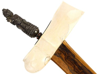 Fine Antique Indonesian KERIS Dagger with Rare Structure Damascus Steel Blade & Lovely Silver Grip