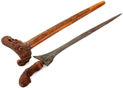 Nice Antique Indonesian KERIS (KRIS) Dagger in Elaborate Carved Wood Mounts Including Military: Nice Antique Indonesian KERIS (KRIS) Dagger in Elaborate Carved Wood Mounts Including Military Helmet Pommel. Strong Straight Damascus Blade. Total length (inside scabbard if present): 18", Blade leng