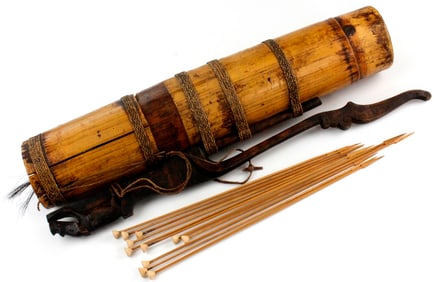 Very Nice Antique Tribal Asian Indonesian Malaysian Philippine Bamboo & Wood QUIVER with Blowgun