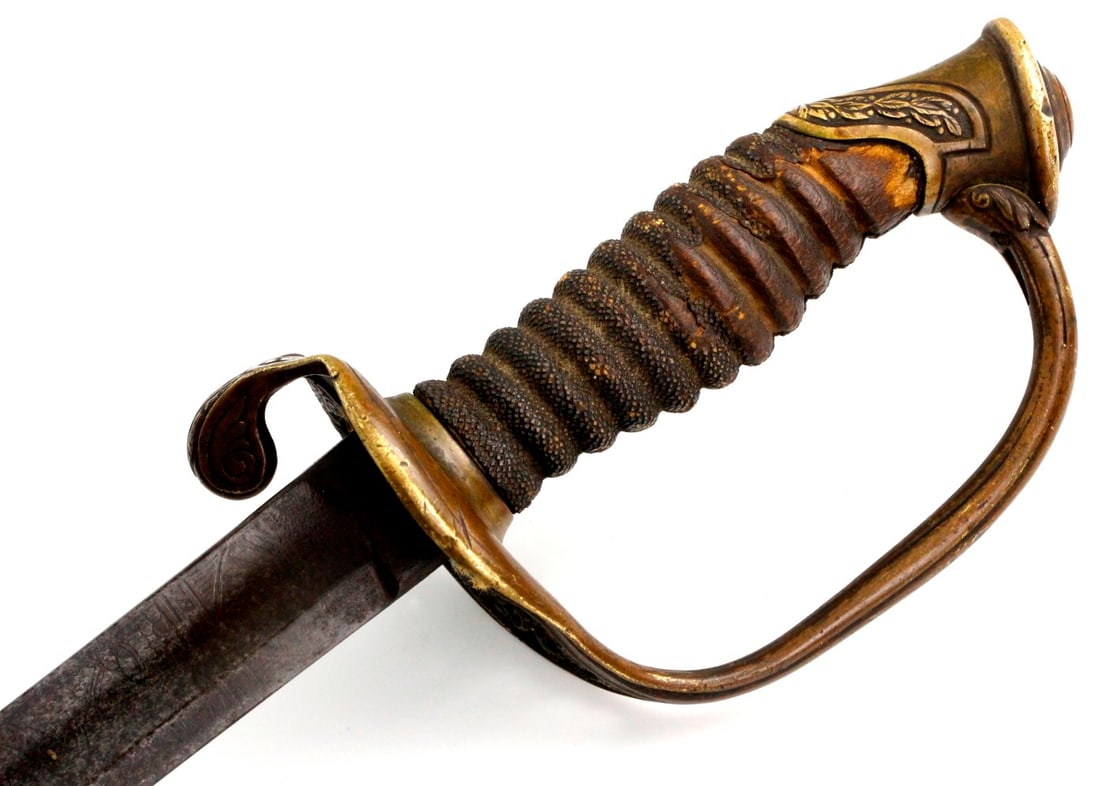 Antique American Civil War US Foot Officer's Sword, Nice Sharkskin Grip, Etched Blade with Patriotic (1 of 18)