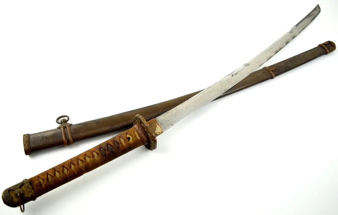 WW2-era Japanese Army Type 98 Shin Gunto ~ signed Noshu Seki ju Maegawa Kanetsugu Saku: WW2-era Japanese Army Type 98 Shin Gunto, 26 inch blade, signed Noshu Seki ju Maegawa Kanetsugu Saku. Total length (inside scabbard if present): 39 1/2", Blade length: 26". Detailed condition reports