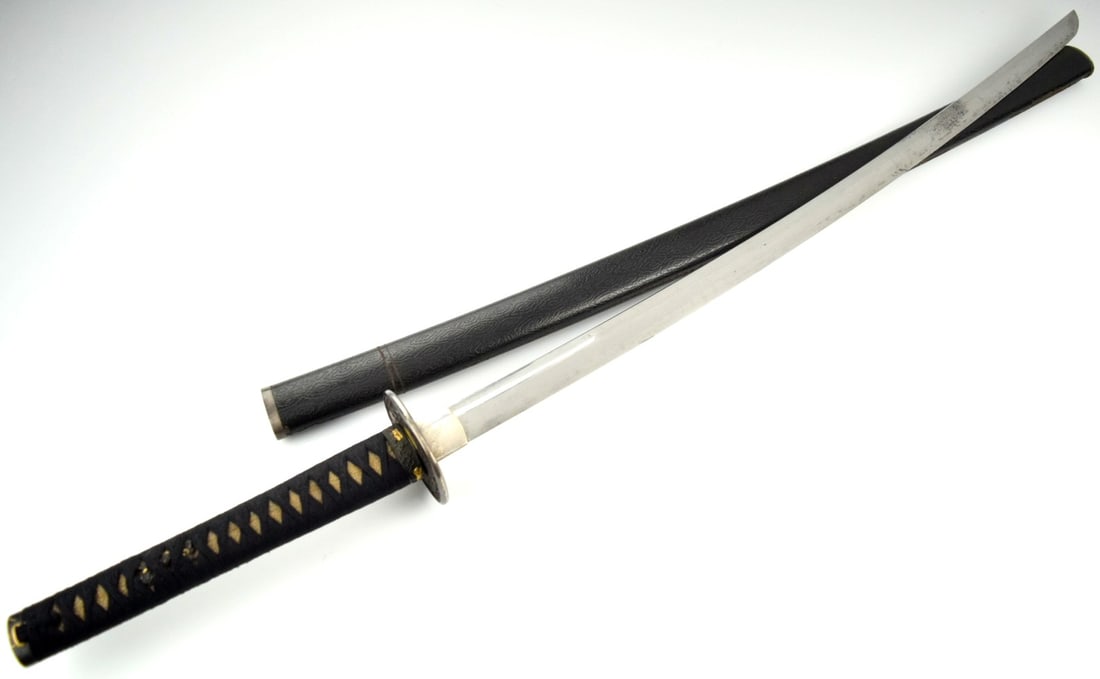Koto katana, mumei o-suriage, ca. Muromachi period, ca. 1400s to 1500s. (1 of 20)