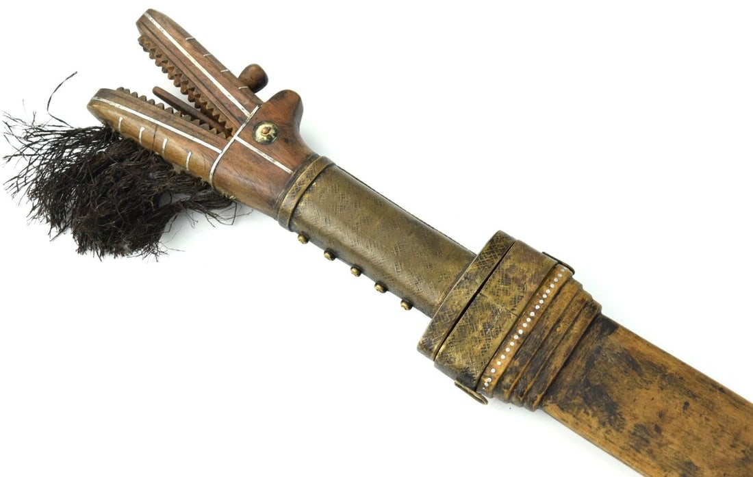 Highly Unusual Antique Indonesian Head Hunters MANDAU Sword with KAMPILAN Style Hilt. Unique Brass & (1 of 20)