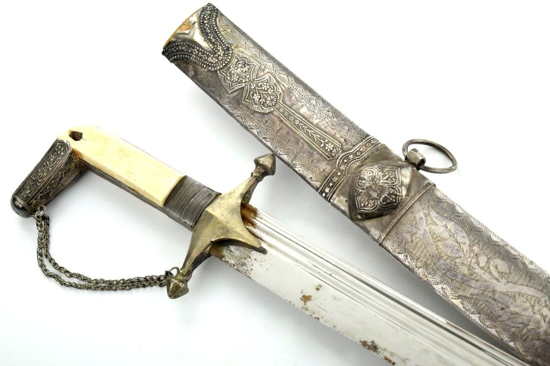 Very Good Antique Islamic Arabic Arab Warrior's SAIF Shamshir Sword in Fine Silver Mounts (1 of 20)