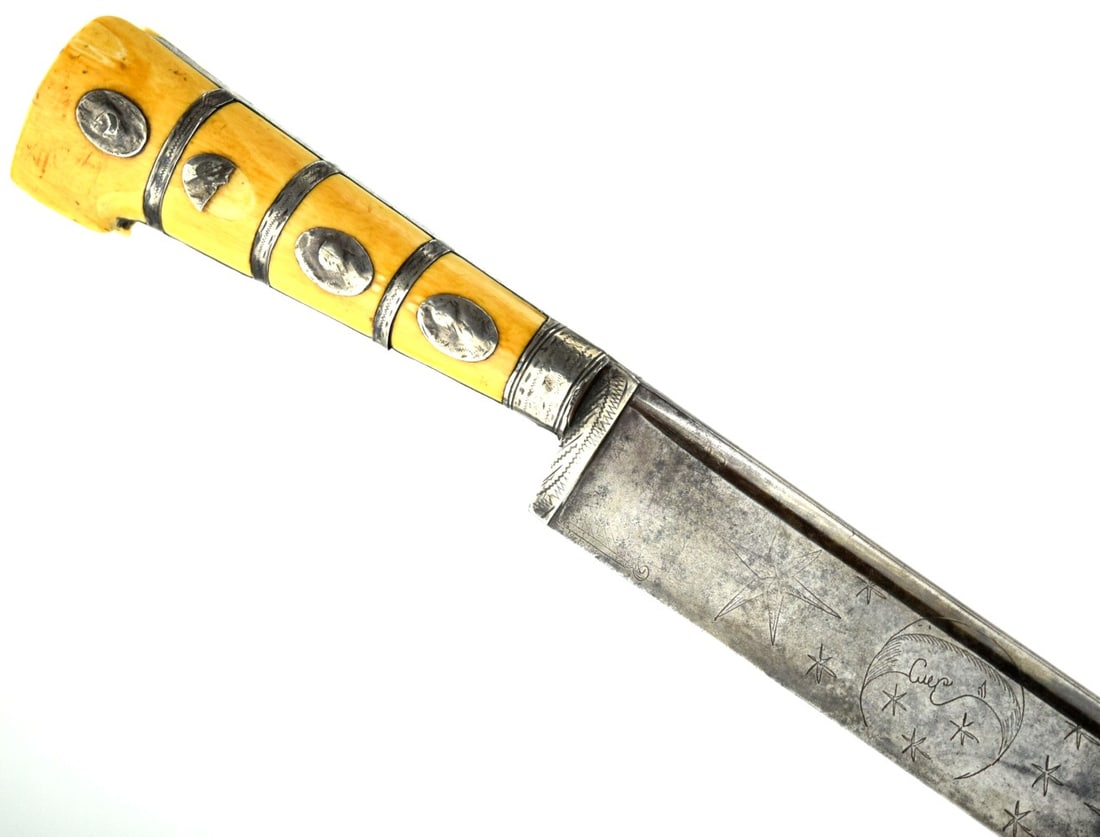 18thâ??19th C. Balkan Yatagan Dagger / Long Knife: Long-bladed Yatagan dagger/ knife in an Ottoman-influenced Balkan taste, likely late 18th to 19th century. The slim, strongly tapering blade has a pronounced central ridge/triangular section and is de