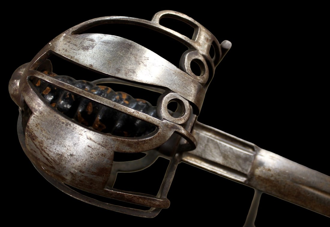 18th-19th C. Scottish Officer's Basket-hilt Battle Broad Sword, Blade Maker Marked ''A&A.S (1 of 17)