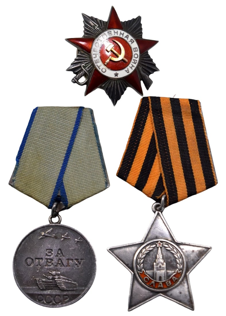 Lot of Two WWII Russian Soviet Orders and a Medal: Lot of Two WWII Russian Soviet Orders and a Medal 1. Order of Patriotic Star , 2nd class, Number 407001. Type 2, Variant 1. 2. Order of Glory, 3rd Class. Number 205592. Var 3 3. Medal of Valor. Number