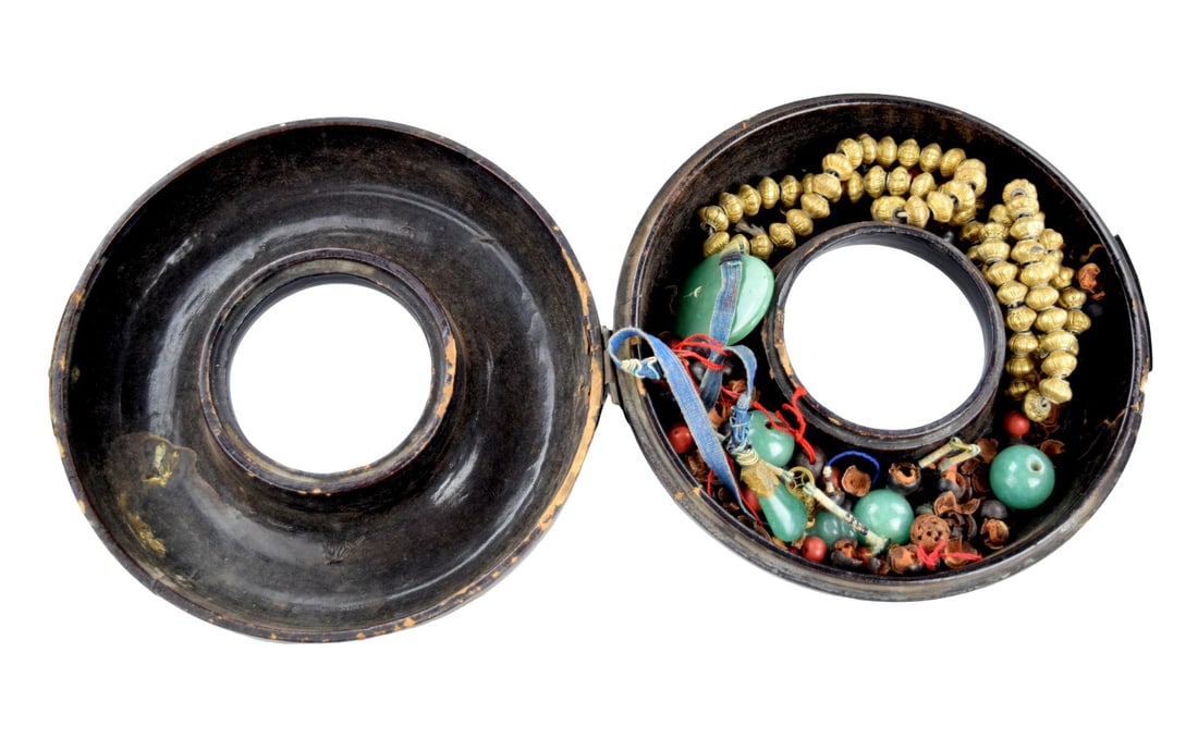 Antique 19th century Chinese Jade Court Necklace With Box (1 of 14)