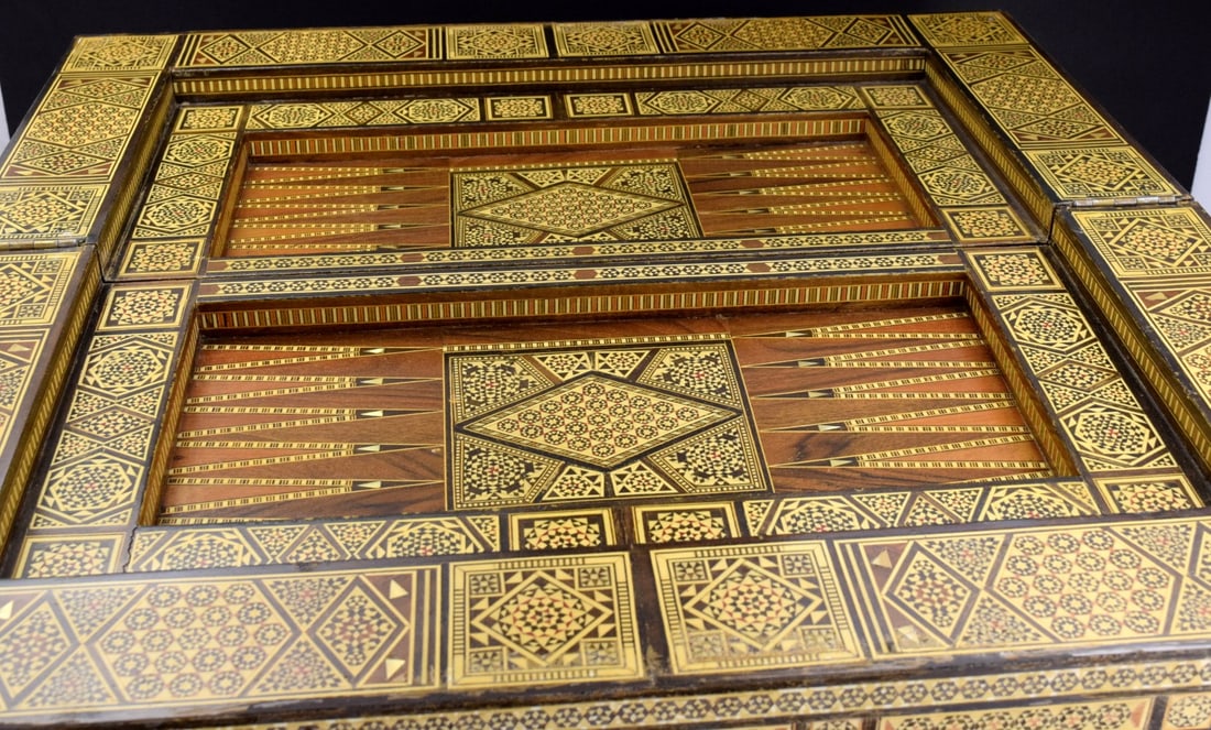 PROFUSELY INLAID SYRIAN MIDDLE EASTERN GAME TABLE - 10