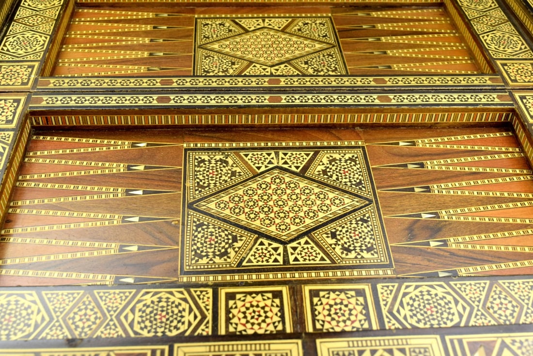 PROFUSELY INLAID SYRIAN MIDDLE EASTERN GAME TABLE - 12
