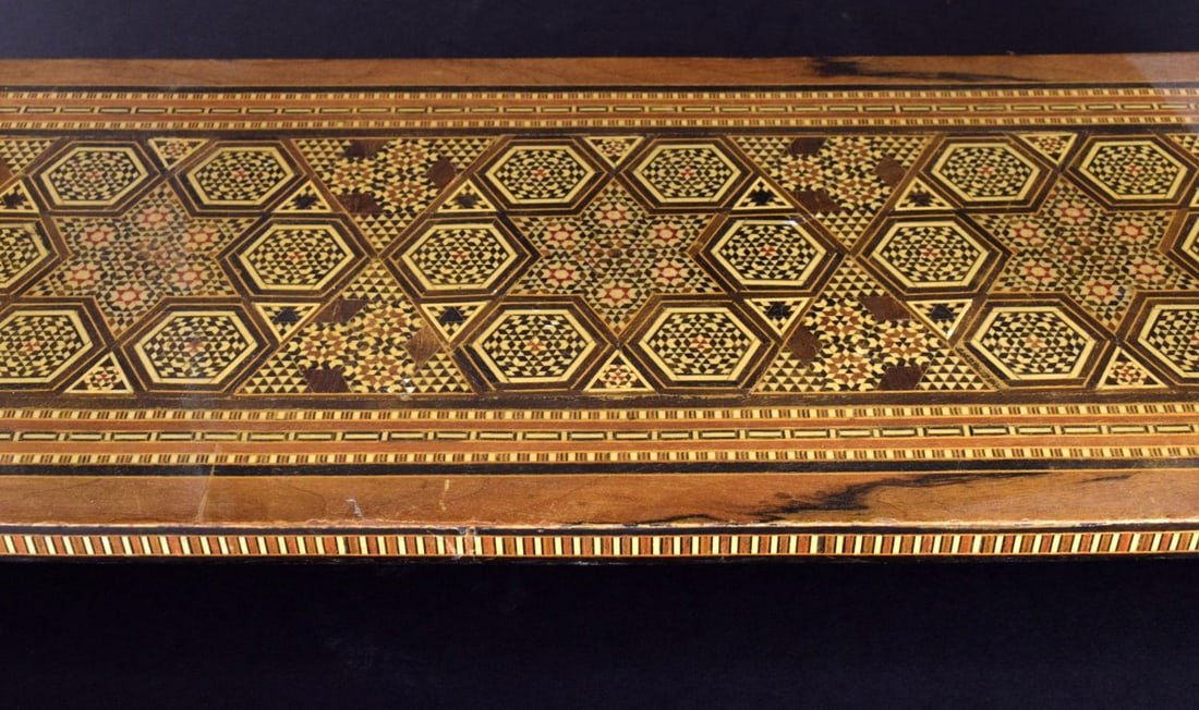 PROFUSELY INLAID SYRIAN MIDDLE EASTERN GAME TABLE - 8