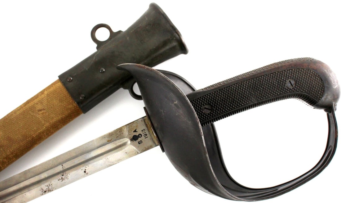 Scarce pre WW I US 1913 PATTON Sword by Springfield Armory. Well Marked.: Scarce pre WW I US 1913 PATTON Sword by Springfield Armory. Well Marked. Total length (inside scabbard if present) : 43", Blade length : 35 1/4 ". ~ . For additional images please visit sof