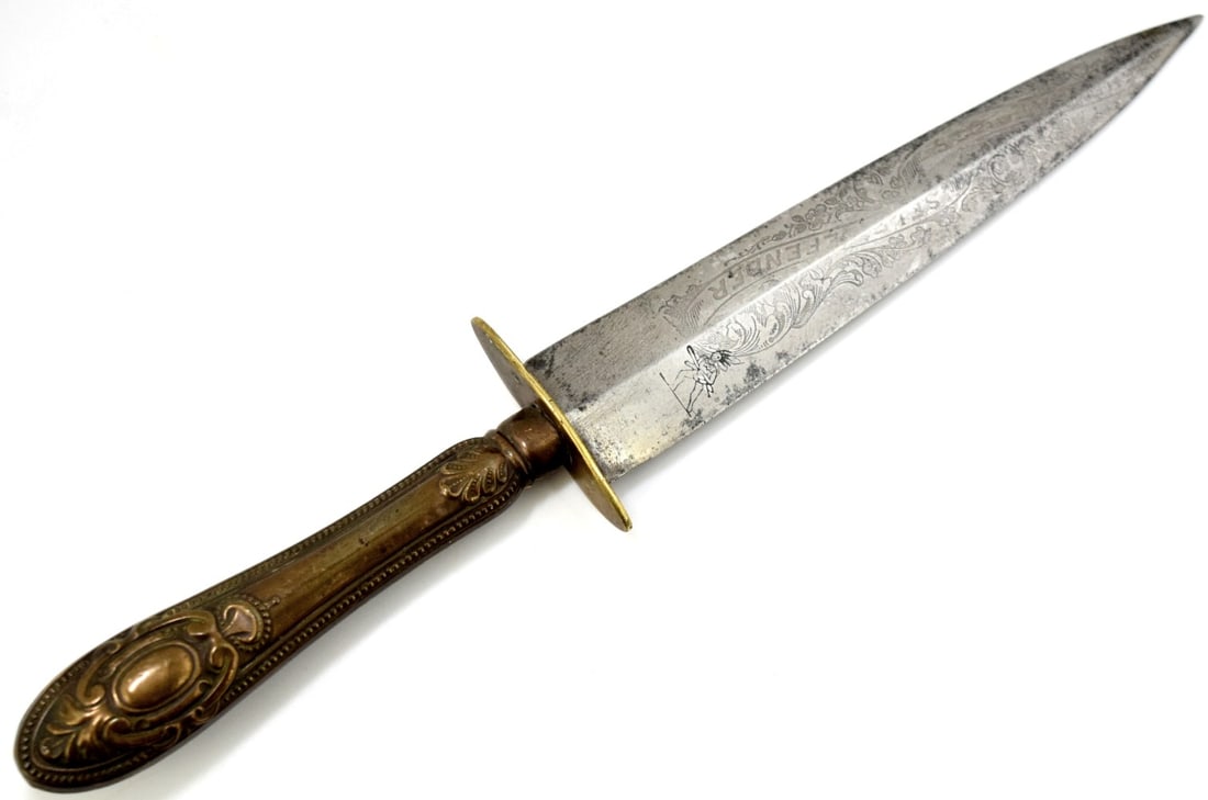 American Civil War era Officer's Dirk Dagger with ''SELF DEFENCE'' Etched Blade. Interesting (1 of 13)