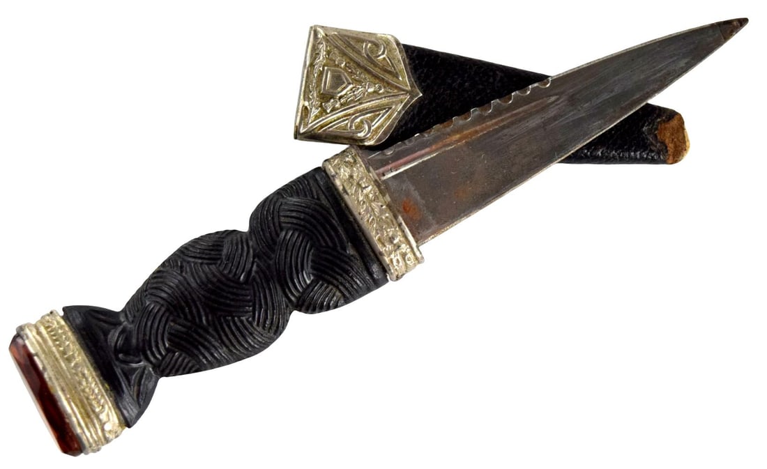 Vintage Scottish Highland Sgian-Dubh Dress Dagger with Carved Ebony Handle (1 of 10)