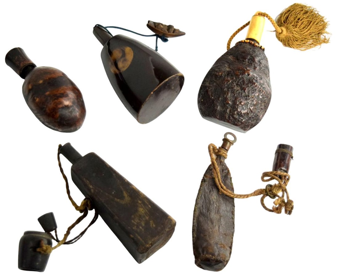 Collection of Six Japanese Edo Period Matchlock Gunpowder Flasks (Kayaku-Ire) & Shot Containers with (1 of 12)